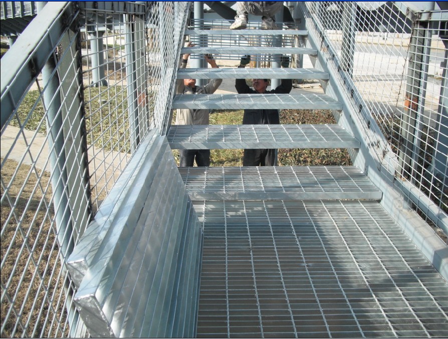 钢梯格栅踏步板的安全要求